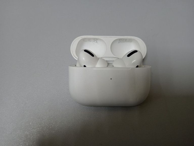 Купити Apple AirPods Pro (MWP22) Б/У