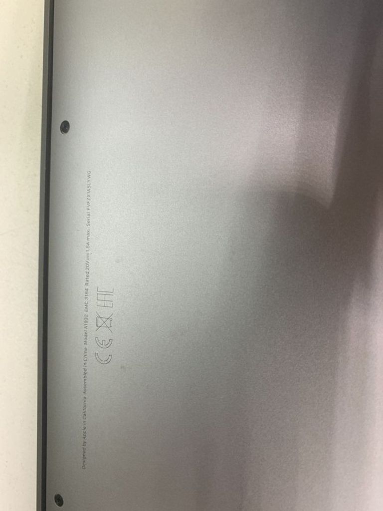 Дешиво Apple macbook air a1932 13,3" core i5 1,6ghz/ram8gb/ssd128gb/intel uhd graphics 617 с ломбарда