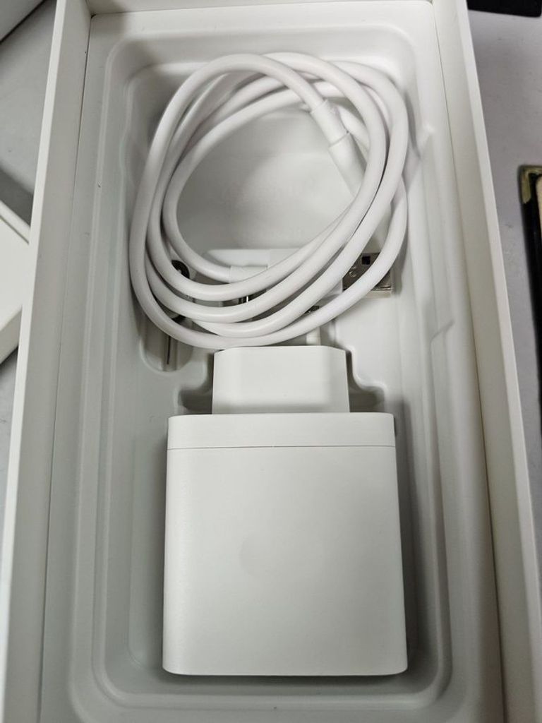 Оголошення Oppo a6 pro 4g 8/256gb Б/У