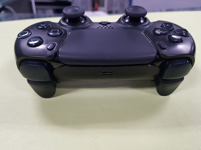 Оголошення Sony DualSense Black Б/У