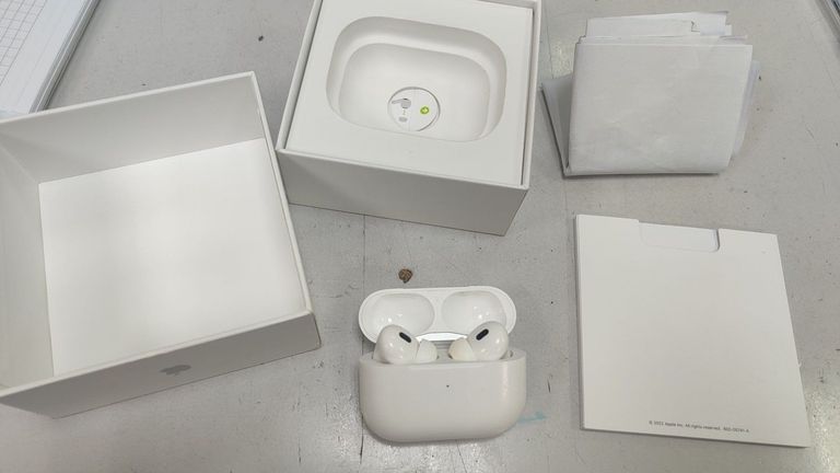 Дешево Apple airpods pro 2nd generation magsafe з ломбарду