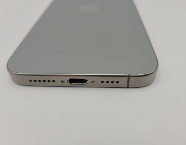 Розпродаж Apple iphone 15 pro max 256gb esim, продавець Техноскарб