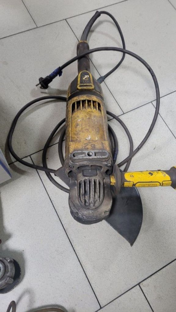 Купить Dewalt DWE4579 Б/У