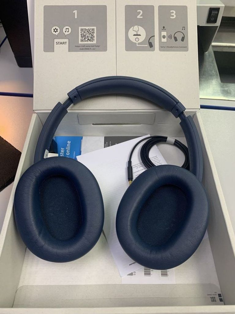 Купити Sony WH-CH720N Black Б/У