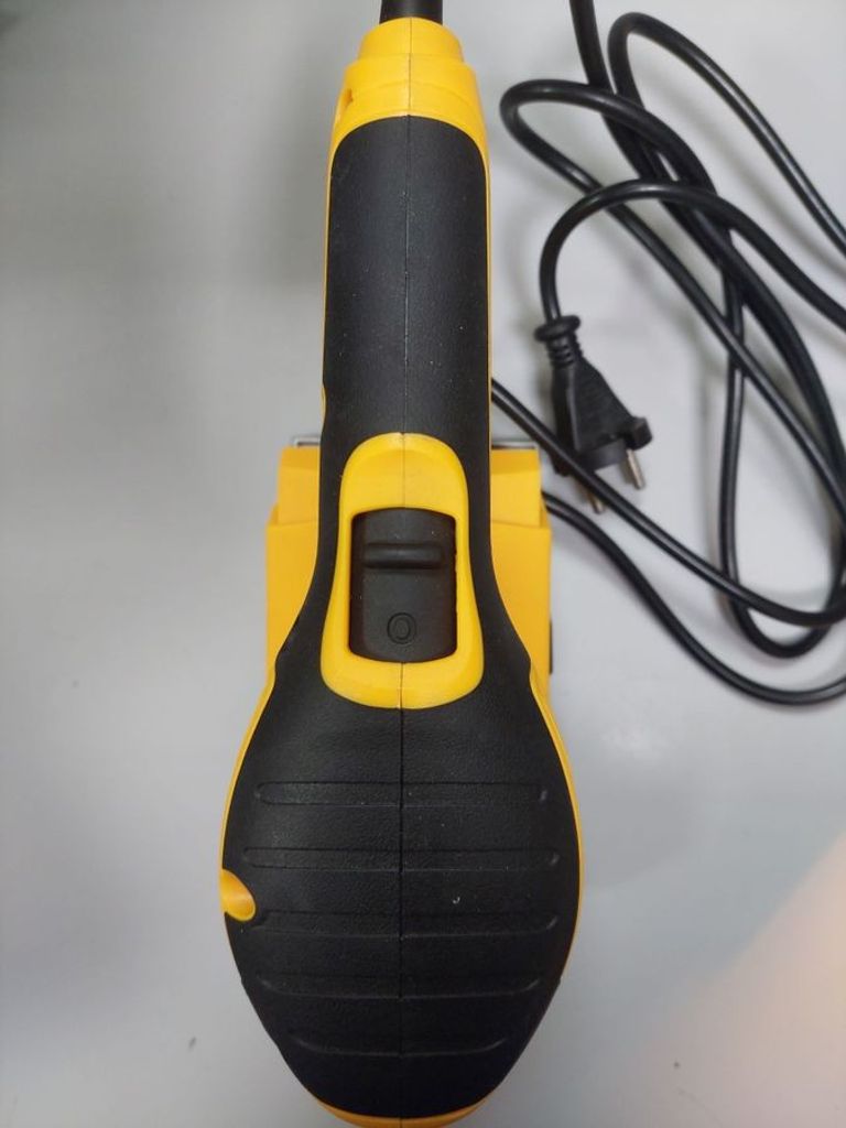 Дешево Tolsen Т-220 (79563) з ломбарду