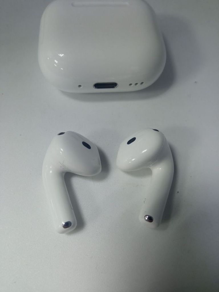 Купити Apple airpods 4 with active noise cancellation Б/У
