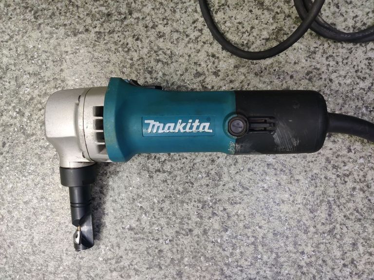 Купити Makita JN1601 Б/У