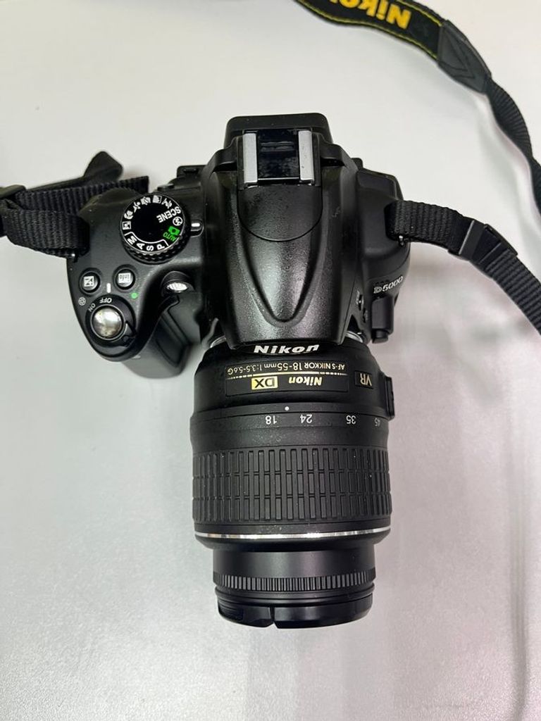 Розпродаж Nikon d5000 + nikon af-s dx nikkor 18-105mm f/3,5-5,6g ed vr, продавець Техноскарб