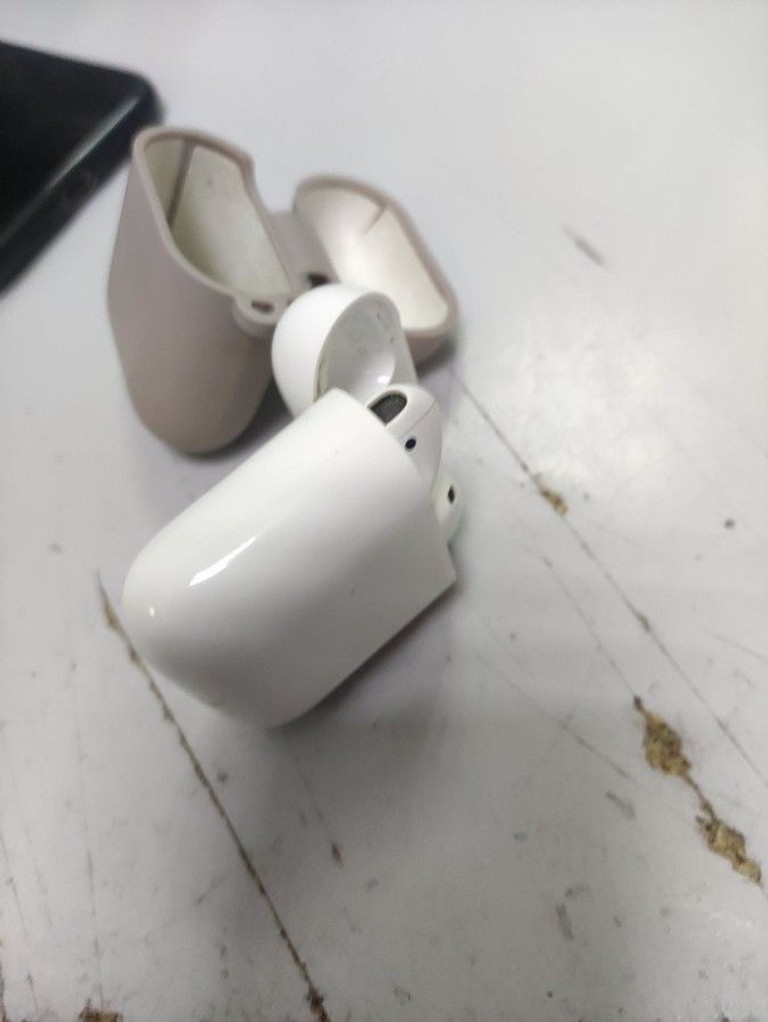 Дешиво Apple airpods 2nd generation a1602, a2031, a2032 с ломбарда