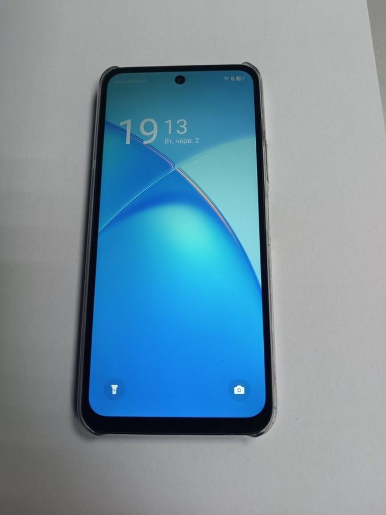 Купити Infinix Smart 10 4/64GB Sleek Black Б/У