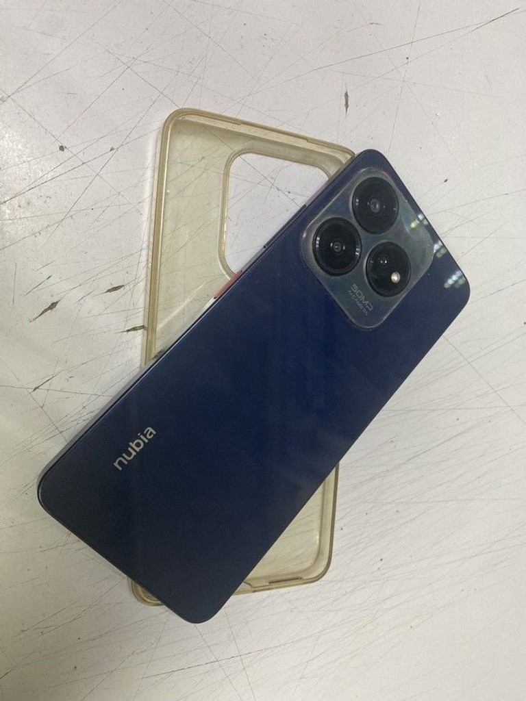 Оголошення Zte Nubia V60 Design 6/256GB Purple Б/У