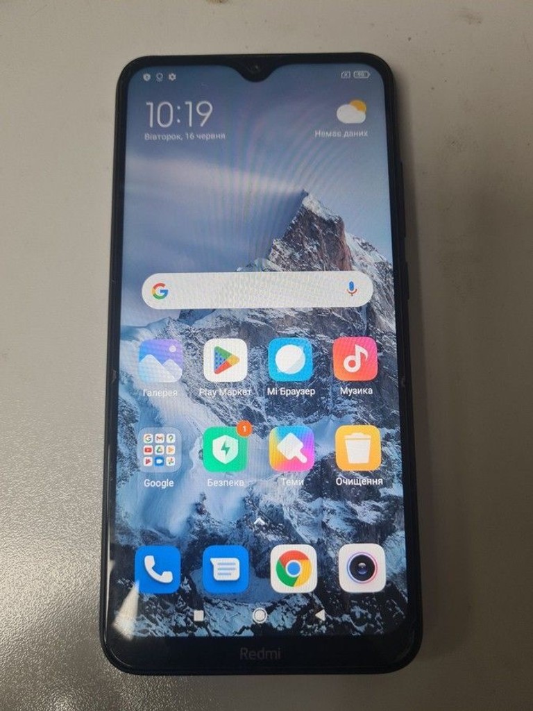 Купити Xiaomi Redmi 8A 2/32GB Black Б/У