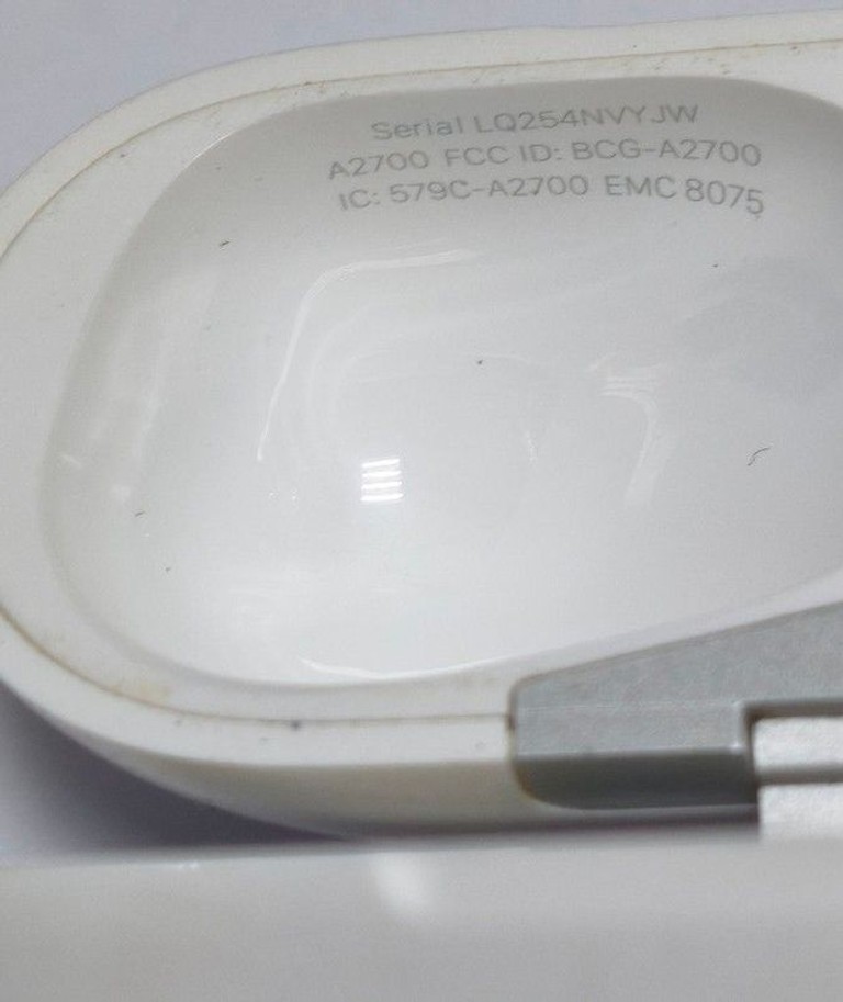 Apple airpods pro 2nd generation magsafe Код:01-200998834. Зображення 10