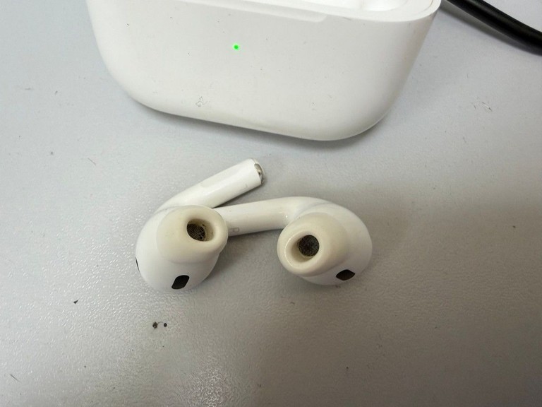 Розпродаж Apple airpods pro 2nd generation with magsafe charging case usb-c, продавець Техноскарб