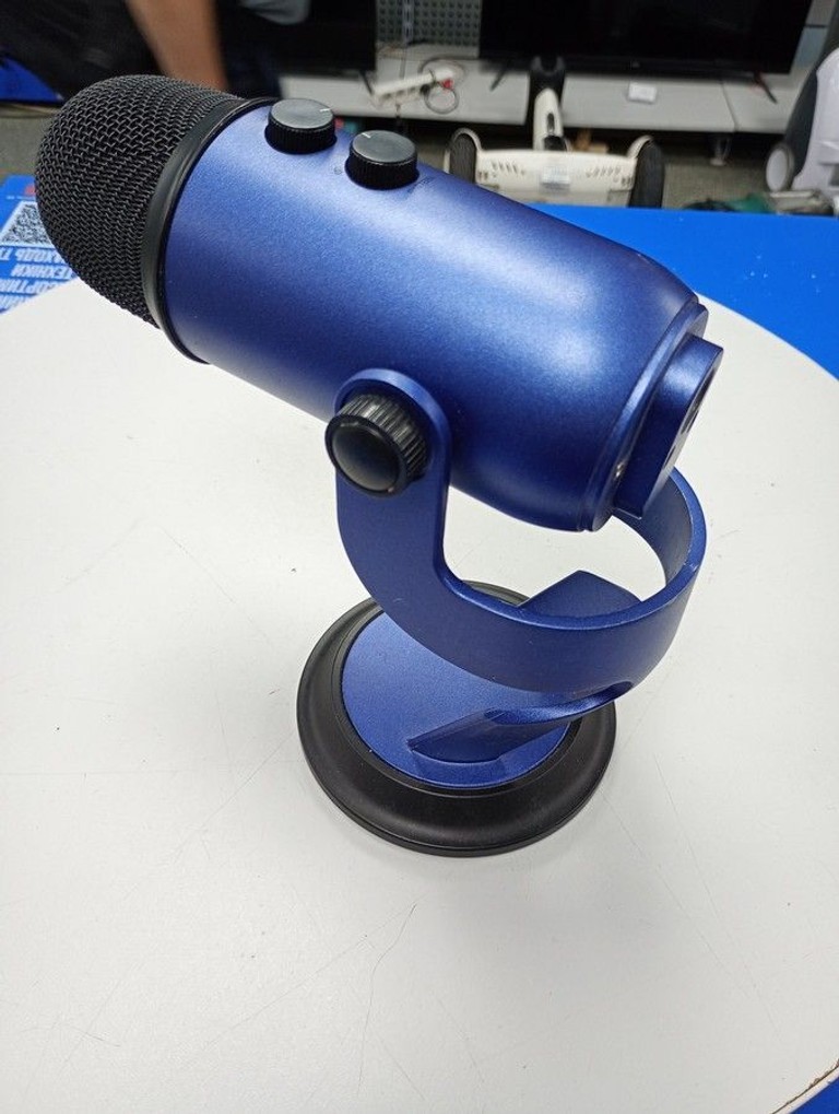 Дешиво Blue Microphones yeti с ломбарда