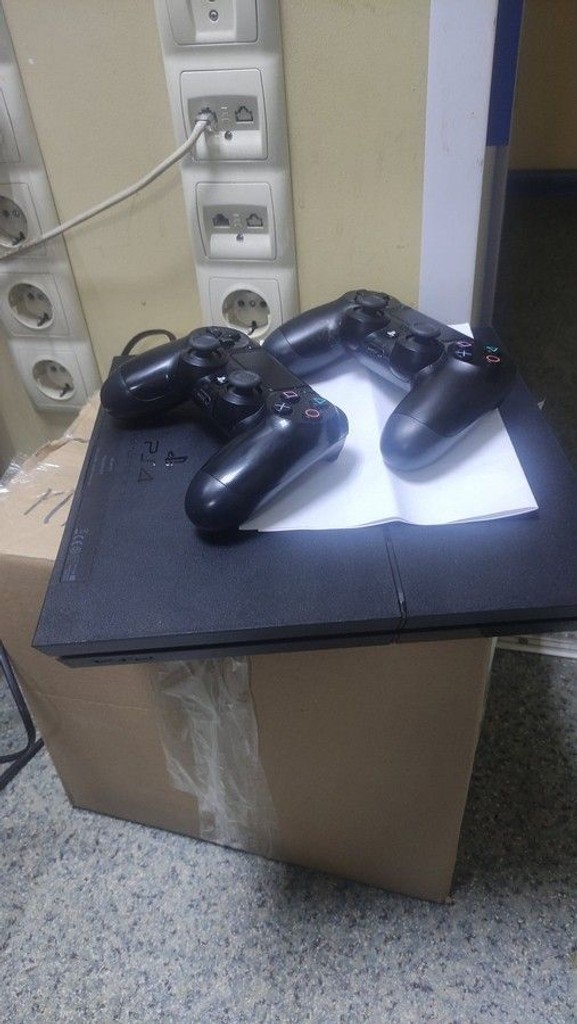 Дешево  Sony PlayStation 4 Slim 1TB Black з ломбарду