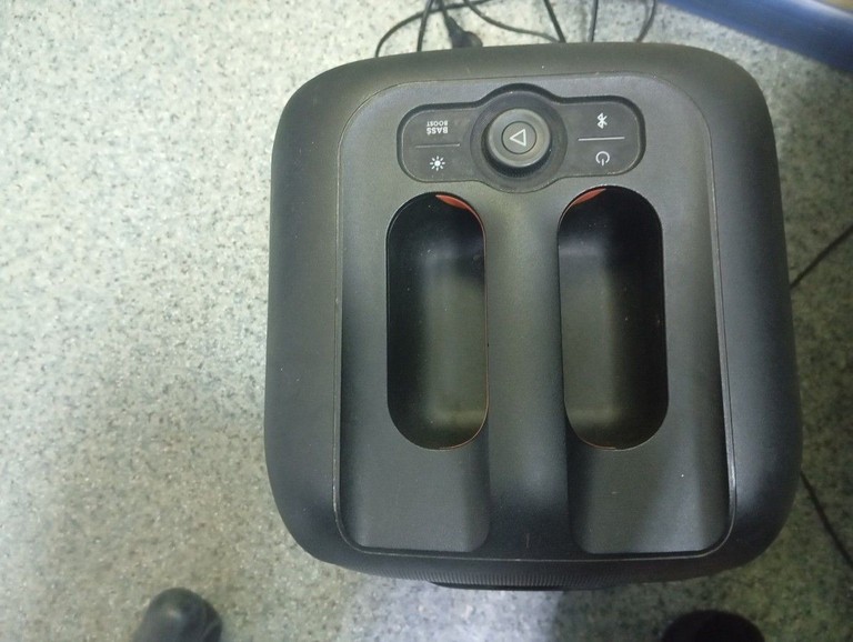 Оголошення Jbl partybox encore essential Б/У