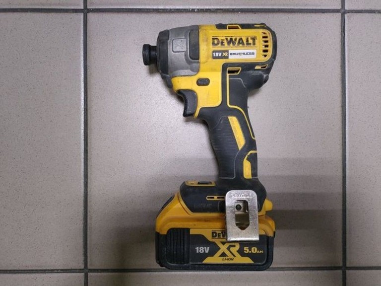 Объявление Dewalt dcf887 1акб 5ah зп Б/У