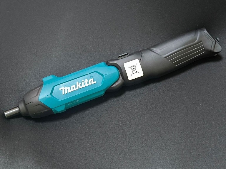 Оголошення Makita DF001DW Б/У