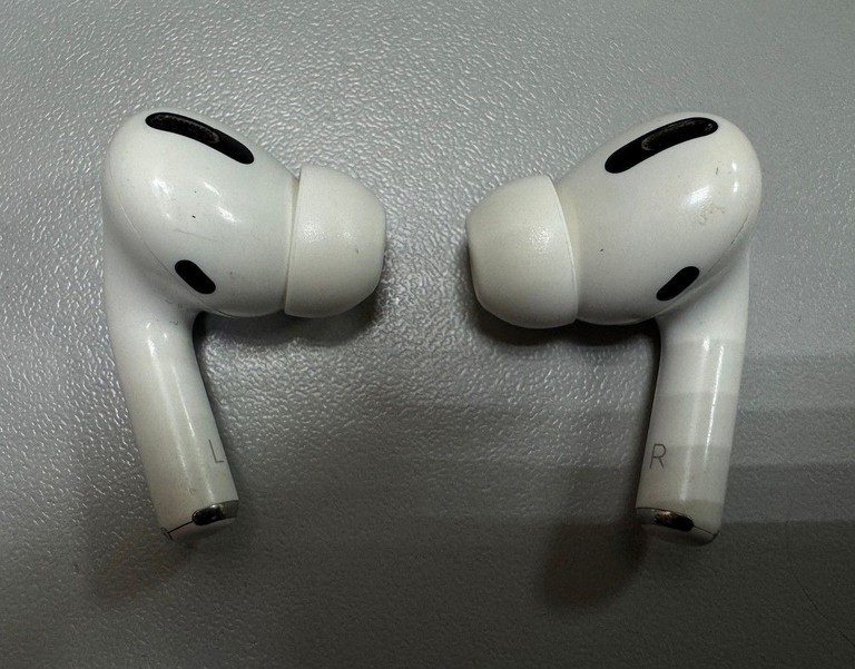 Оголошення Apple AirPods Pro (MWP22) Б/У