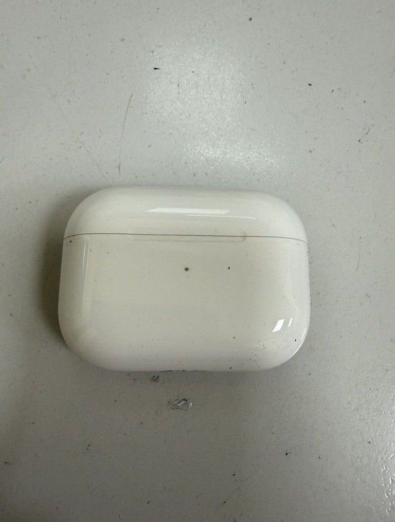 Купить Apple airpods pro 2nd generation with magsafe charging case usb-c Б/У