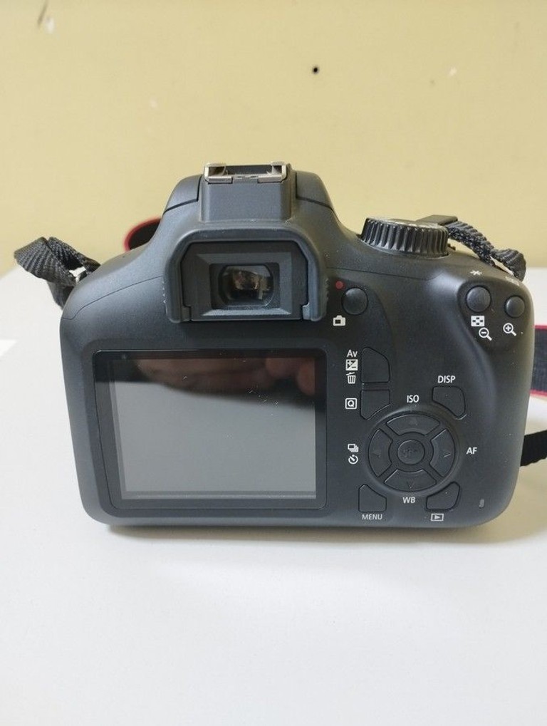 Распродажа Canon eos 4000d + ef-s 18-55 1:3.5-5.6 iii, продавец Техноскарб