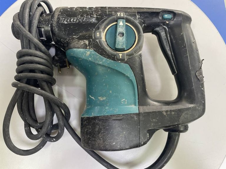 Makita HR2810