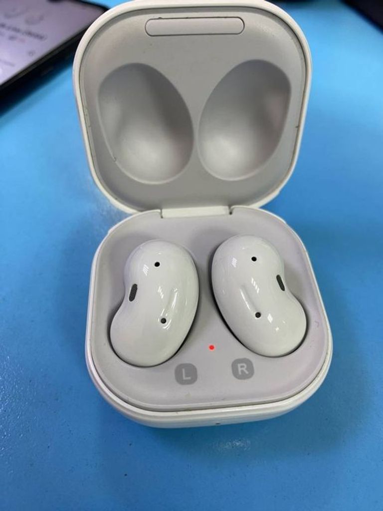 Samsung galaxy buds live