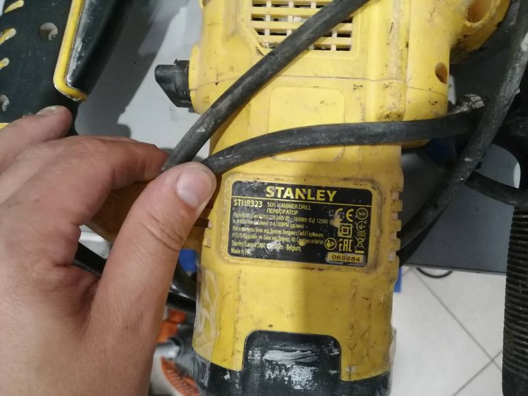 Stanley STHR323K