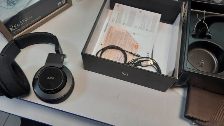 Akg k845bt