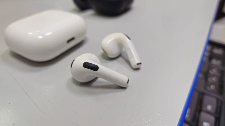 Apple airpods 3rd generation