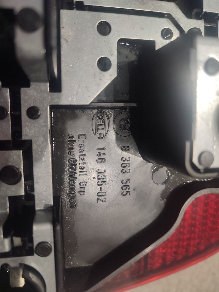 Оригінальний задній ліхтар hella лівий bmw e39  Код:null. Зображення 8