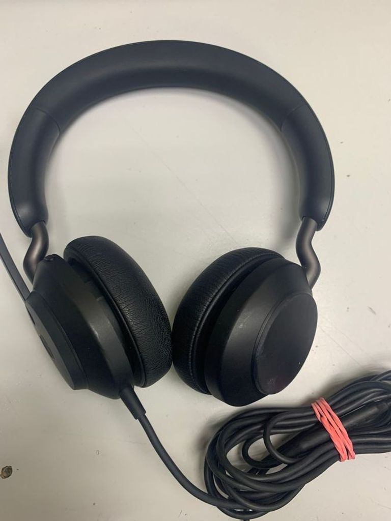 Купить Jabra Evolve2 40 MS Stereo Black USB-TypeC (24089-999-899) Б/У