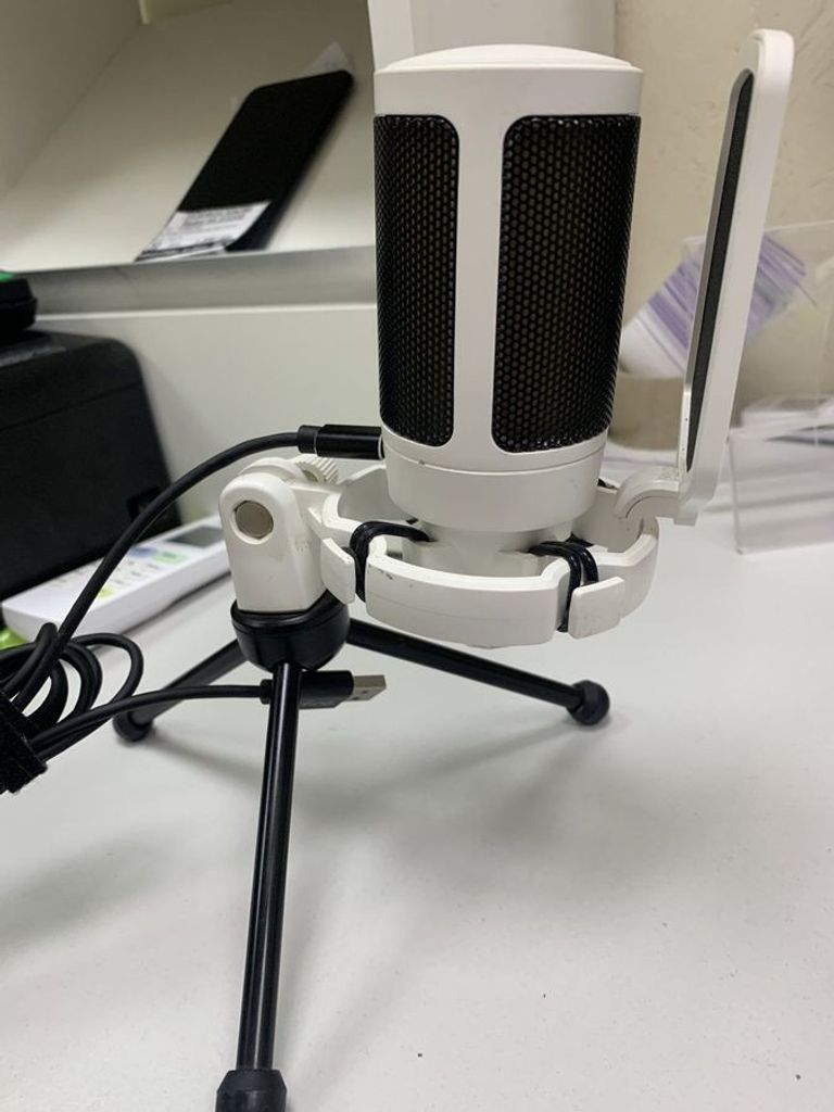 Дешиво Fifine AmpliGame A6VW с ломбарда