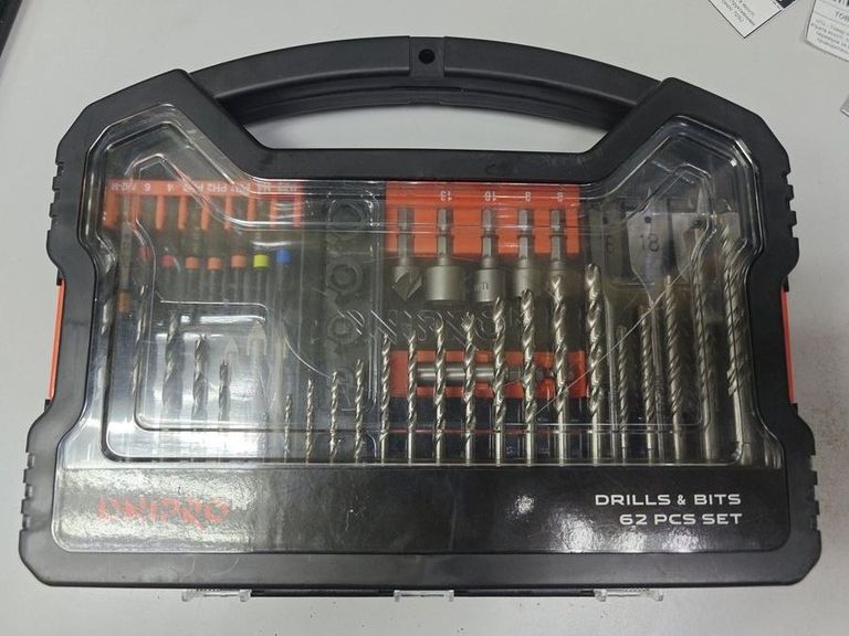 Купити Dnipro-M drills & bits 62 pcs Б/У