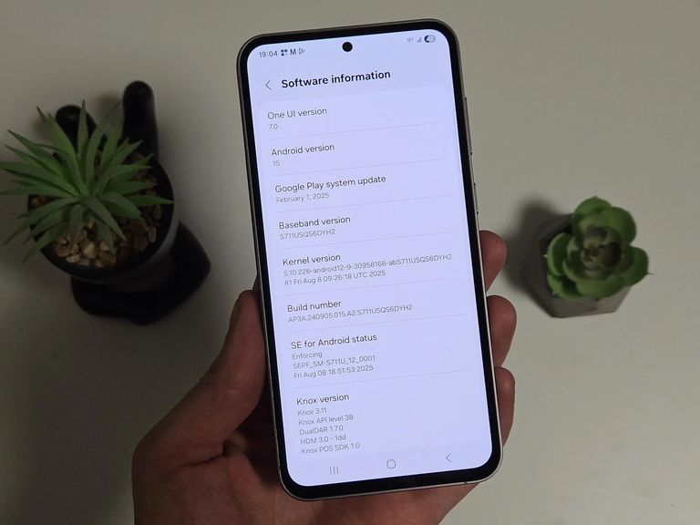 Samsung Galaxy S23 FE SM-S711B 8/128GB Graphite Код:null. Изображение 5