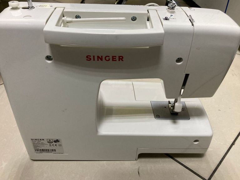 Розпродаж Singer Simple 3223, продавець Техноскарб