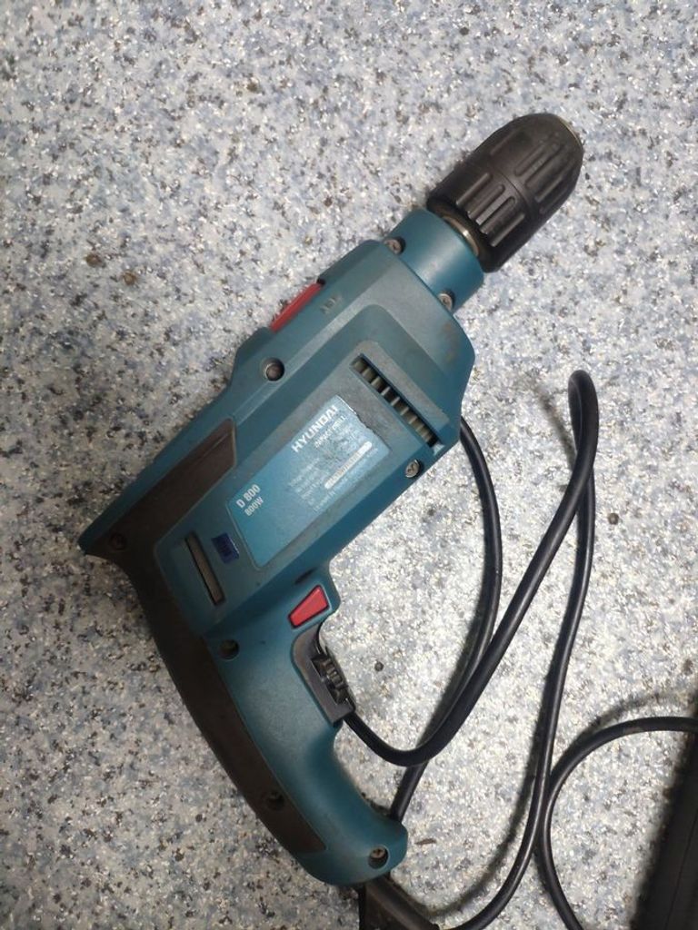 Дешево Hyundai D 800 з ломбарду