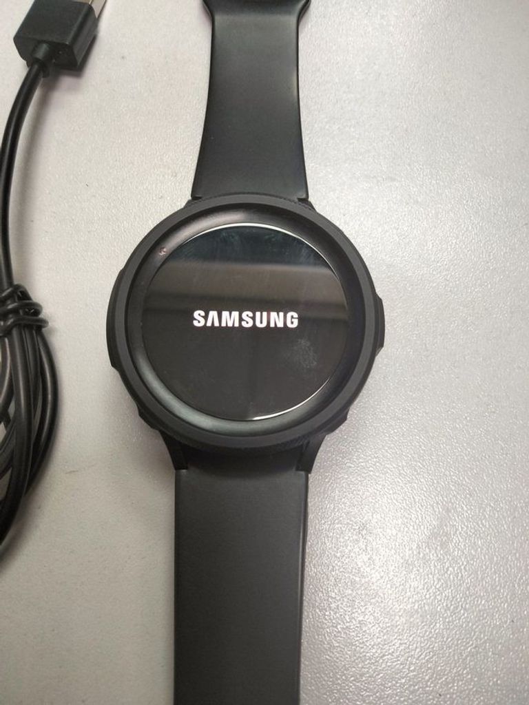 Купить Samsung galaxy watch5 pro 45mm Б/У