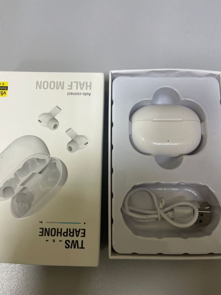 Купить Без Виробника tws half-moon Б/У