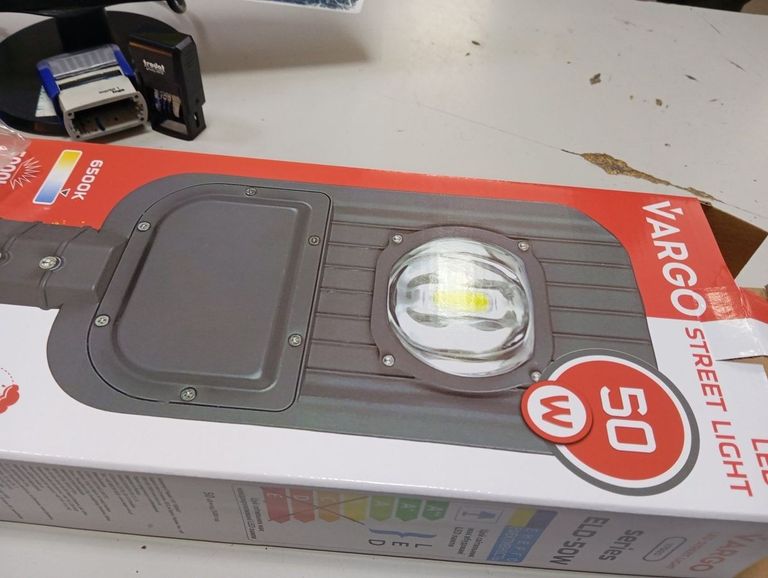 Оголошення Vargo 50w 6500k Б/У