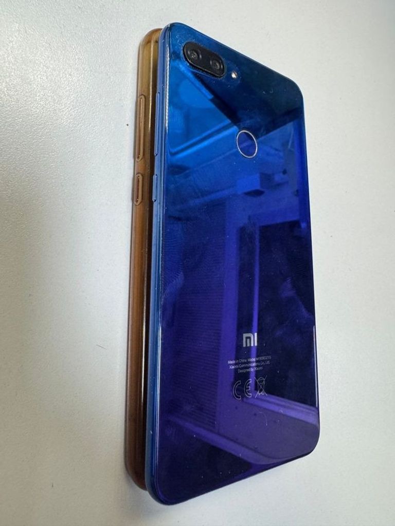 Купить Xiaomi Mi 8 Lite 4/64GB Blue Б/У