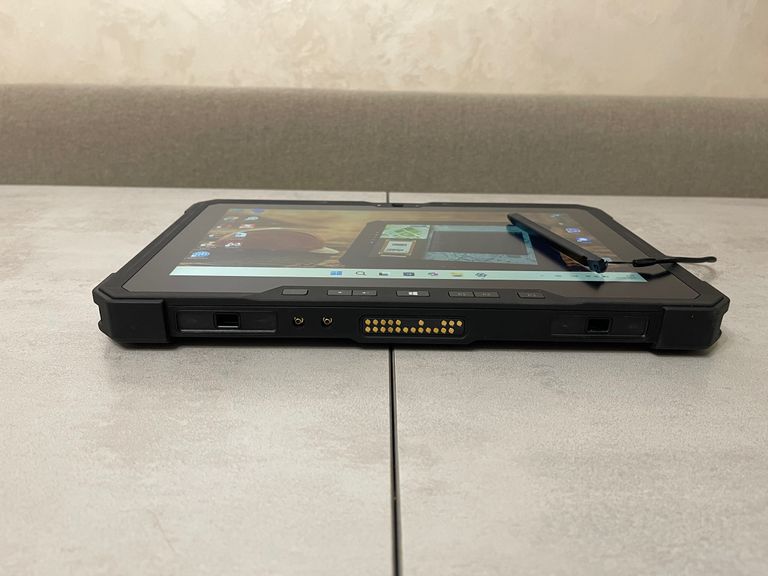Дешиво Захищений планшет Dell 7212 Rugged, 11.6" FHD, i5-7300U, 8GB, 256GB с ломбарда