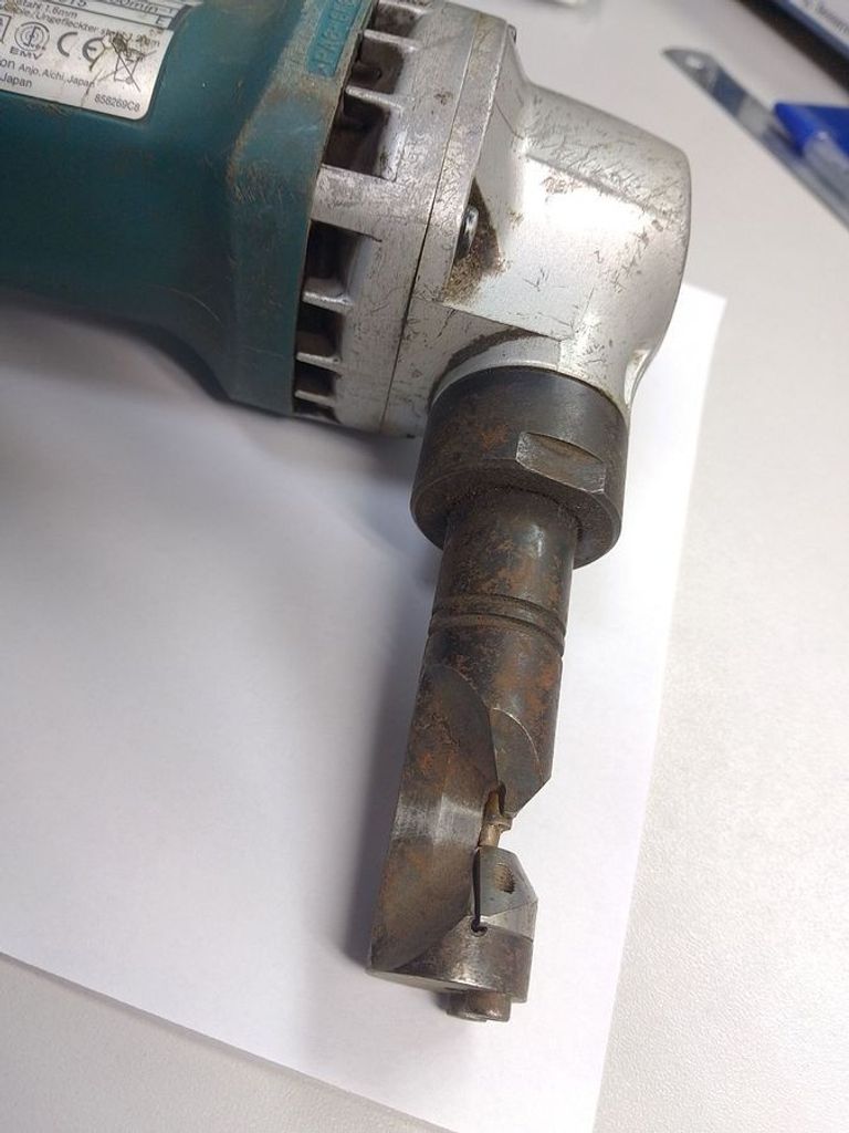 Дешево Makita JN1601 з ломбарду