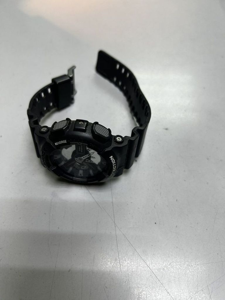 Дешиво Casio ga-110c с ломбарда