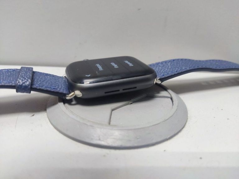 Apple watch series 4 gps 44mm aluminium case Код:01-200835695. Зображення 7