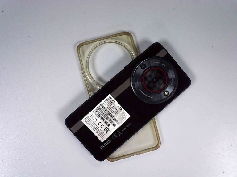 Оголошення Zte nubia focus 5g 6/256gb z2357n Б/У