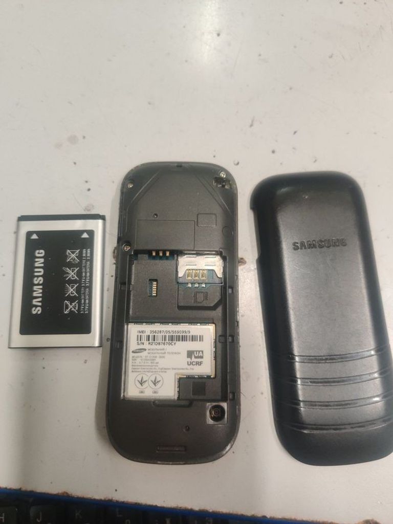 Дешиво Samsung GT-E1200i с ломбарда