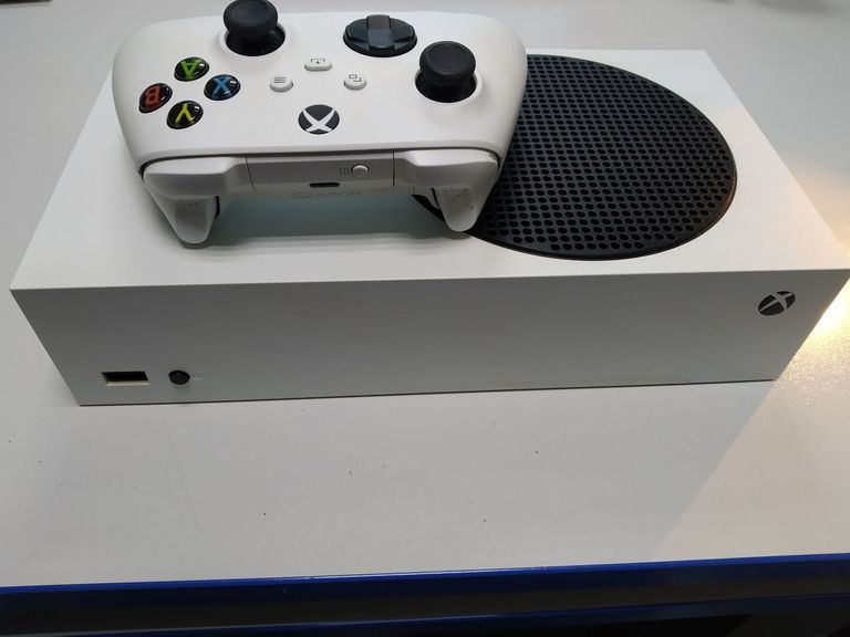 Купити Microsoft xbox series s 512gb Б/У