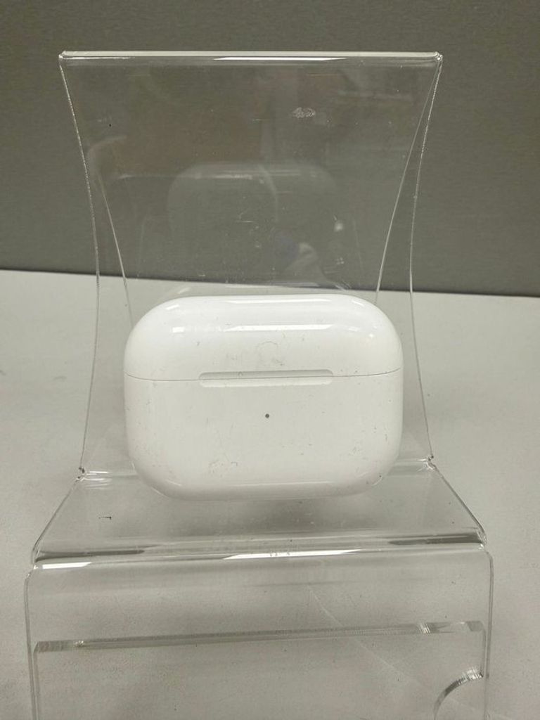 Купити Apple airpods pro 2nd generation with magsafe charging case usb-c Б/У